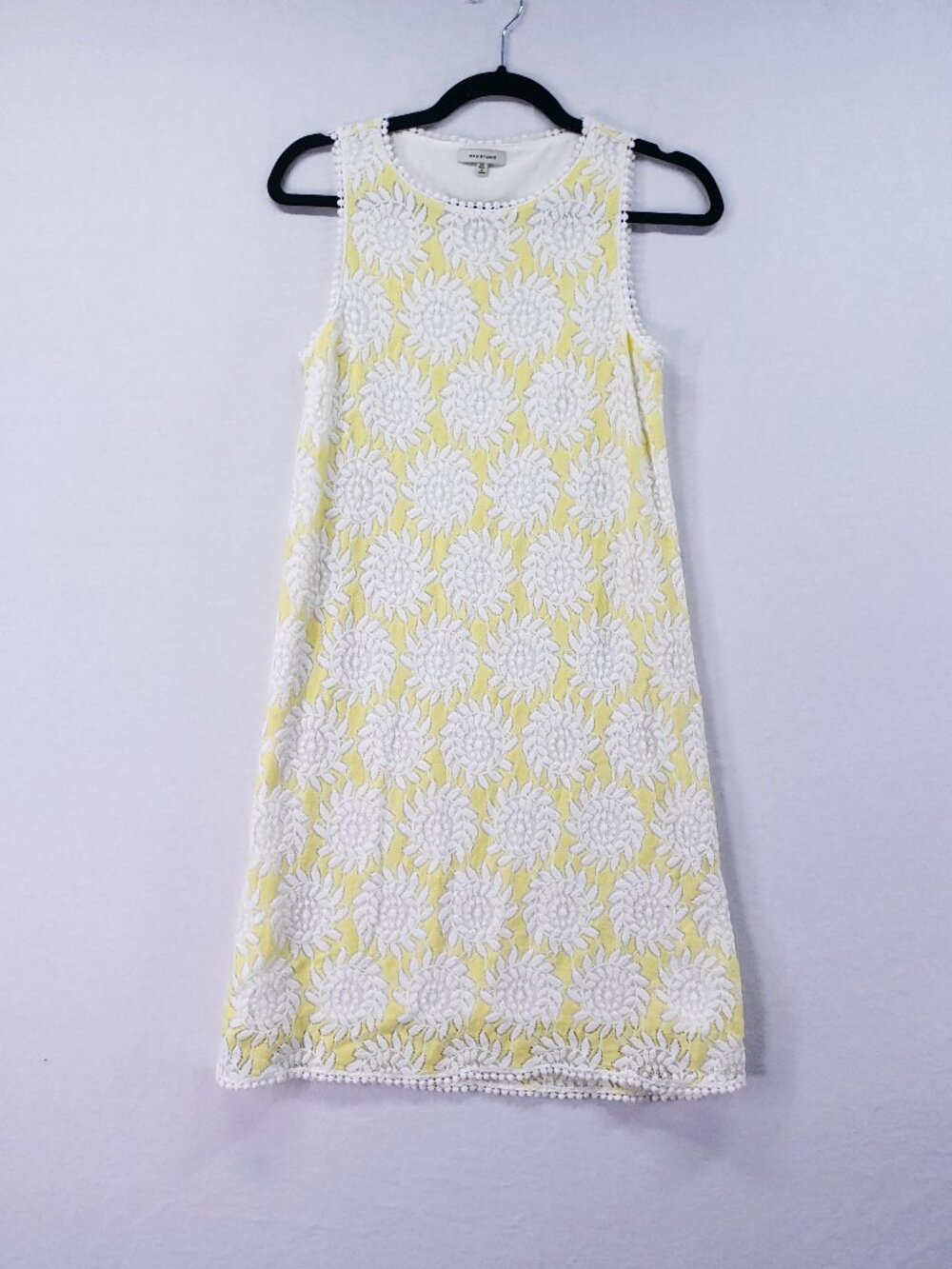 Max Studio Lace Shift Mini Summer Dress Size XS White Yellow Floral Preppy